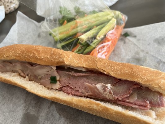 Thim Hing Banh Mi by null