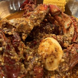 1/2lbs Dungeness crab and 1/2 crawfish in rig shack special sauce SPICY. 1/2lbs Dungeness crab and 1/2 crawfish in rig shack special sauce SPICY.