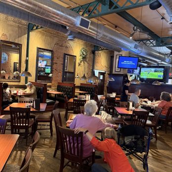 Napoli's Italian Restaurant - Dining room - Italian Near Me - Enid, Oklahoma