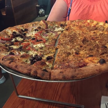 Flatbread Company - Pizza Near Me - Paia, Hawaii