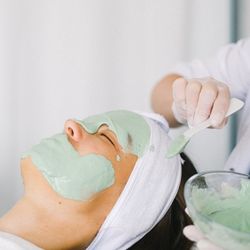 Pint of Peace Massage and Spa - Pint of Peace offers beer baths, facials, mud wraps, body scrubs and more.