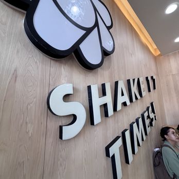 Sunright Tea Studio - Diamond Jamboree Center - Shake 17 times they say! - Bubble Tea Near Me - Irvine, California Sunright Tea Studio - Diamond Jamboree Center - Shake 17 times they say! - Bubble Tea Near Me - Irvine, California