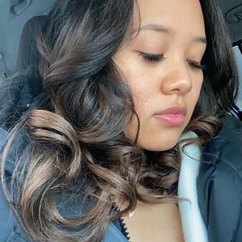 Salon Glow Chicago - Feeling myself - Hair Salons Near Me - Chicago, Illinois
