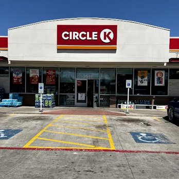 Corner Store - Front of the Establishment - Convenience Stores Near Me - Dallas, Texas Corner Store - Front of the Establishment - Convenience Stores Near Me - Dallas, Texas