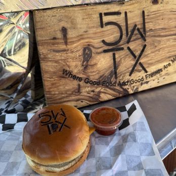 5WTX Field Kitchen - Breakfast sandwich - Food Trucks Near Me - Rhome, Texas