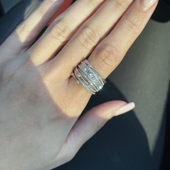 Dr. Gold Jewelry & Diamonds - Jewelry Near Me - Addison, Texas Dr. Gold Jewelry & Diamonds - Jewelry Near Me - Addison, Texas