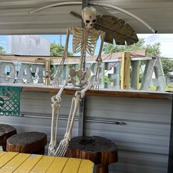 Alebrijes Taqueria Grill & More - }:{