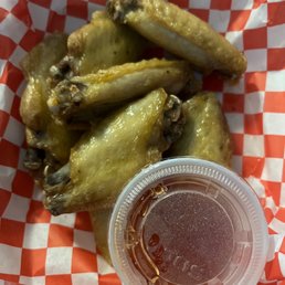 Wings. Could not check in on Yelp because said I was too far away. Ordered Ubereats Wings. Could not check in on Yelp because said I was too far away. Ordered Ubereats