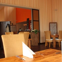Strandhaus Sbs Yachthafenresort Fleesensee - 1. Raum, im zweiten zu viele Gäste für Fotos.