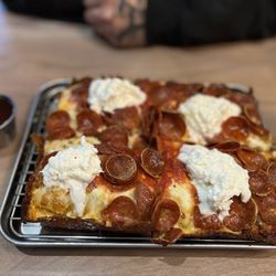 Melo's Italian Table - Luca Pizza