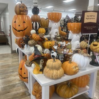 HomeGoods - Home Decor Near Me - Eastvale, California HomeGoods - Home Decor Near Me - Eastvale, California