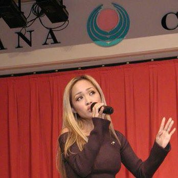 Voicemaster Vocal Development - We put on a show at Ala Moana just for Sharon because she was so good! - Vocal Coach Near Me - Honolulu, Hawaii