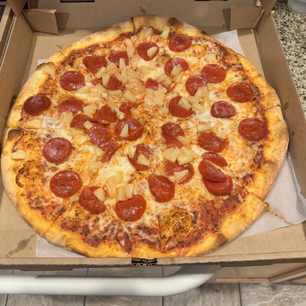 Bens Pizza - Pepperoni and pineapple - Pizza Near Me - Surprise, Arizona