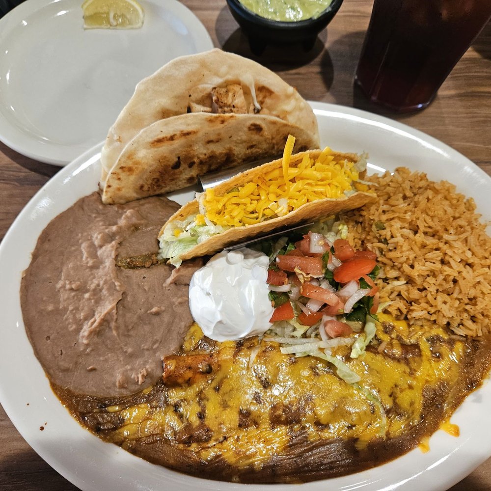Victor's Mexican Grille - El presidente plate - Seafood Near Me - Katy, Texas Victor's Mexican Grille - El presidente plate - Seafood Near Me - Katy, Texas