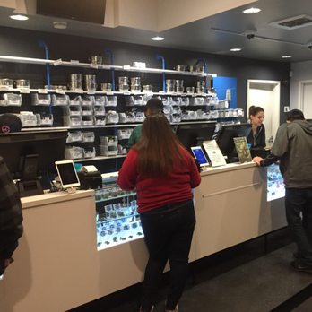 Connected Cannabis - There were a total 6 people working the small counter, but never more than 4 at a time. - Cannabis Dispensaries Near Me - Sacramento, California Connected Cannabis - There were a total 6 people working the small counter, but never more than 4 at a time. - Cannabis Dispensaries Near Me - Sacramento, California