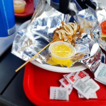 Red's Eats - Lobster kebab - Seafood Near Me - Wiscasset, Maine