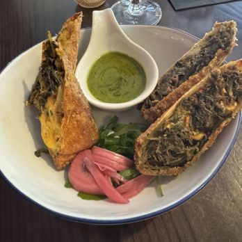 Lillie Pearl - Braised beef Short Rib Egg Rolls - Southern Near Me - Richmond, Virginia Lillie Pearl - Braised beef Short Rib Egg Rolls - Southern Near Me - Richmond, Virginia