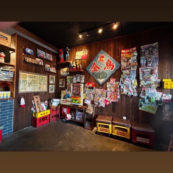 Susuru - Another shot of the cool vintage Japanese decor they have. - Izakaya Near Me - Orlando, Florida