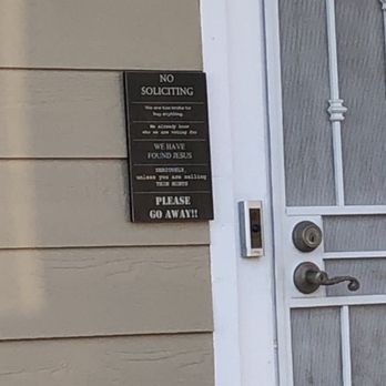 HARNESS - This is my door--where there is another QUITE obvious sign.  They still rang the doorbell. - Solar Installation Near Me - San Diego, California
