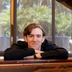 JN Music Studio - Thomas Albert (piano, ukulele, guitar)