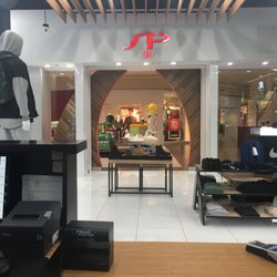 Shoe Palace