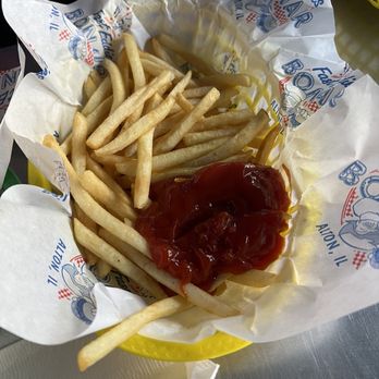 Fast Eddie's Bon Air - French Fries - Dive Bars Near Me - Alton, Illinois
