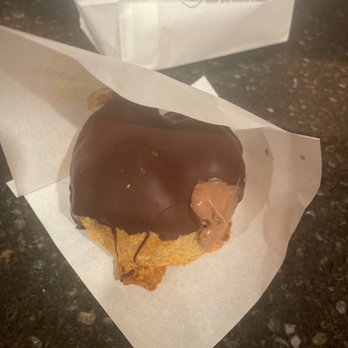 Beard Papa’s - Chocolate Eclair Shell with chocolate filling.... Not extreme at all..... completely delicious! - Desserts Near Me - Pasadena, California