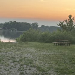 Stanley Community Park - Picnic table with sunset