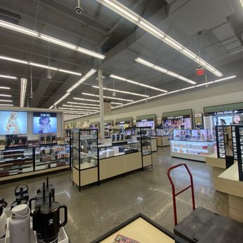Macy's - Women's Clothing Near Me - Elk Grove, California