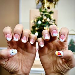 T - Nails & Spa - Christmas nails!!!