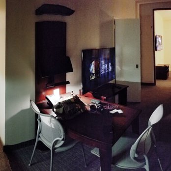 Club Quarters Hotel Downtown, Houston - Nice sized room: One Room Suite with Kitchenette - Hotels Near Me - Houston, Texas Club Quarters Hotel Downtown, Houston - Nice sized room: One Room Suite with Kitchenette - Hotels Near Me - Houston, Texas