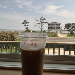 Higher Grounds Coffee & Ice Cream - Vanilla latte