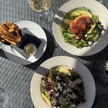 Calcareous Vineyard - Harvest Salad - Wine Tasting Room Near Me - Paso Robles, California Calcareous Vineyard - Harvest Salad - Wine Tasting Room Near Me - Paso Robles, California