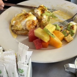 Eggs Benedict shrimp and queso! Delicious Eggs Benedict shrimp and queso! Delicious