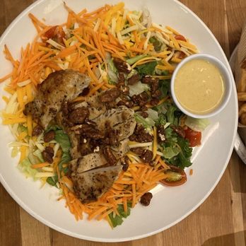 Cheddar's Scratch Kitchen - Grilled Chicken Pecan Salad, with Honey Mustard Dressing (Lunch, March 2024, $12.49). - Comfort Food Near Me - Fredericksburg, Virginia Cheddar's Scratch Kitchen - Grilled Chicken Pecan Salad, with Honey Mustard Dressing (Lunch, March 2024, $12.49). - Comfort Food Near Me - Fredericksburg, Virginia