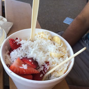 Beach Street - Coconut chia bowl - Coffee & Tea Near Me - Kihei, Hawaii Beach Street - Coconut chia bowl - Coffee & Tea Near Me - Kihei, Hawaii