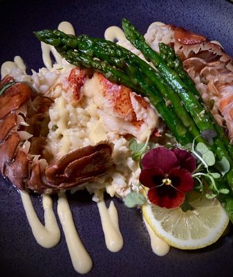 The District Eatery Tap & Barrel by null