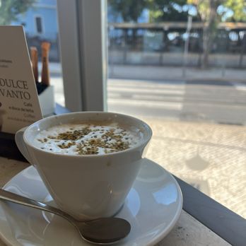 Corpo Santo Lisbon Historical Hotel - Honey bee coffee at breakfast - Hotels Near Me - Lisbon, 11
