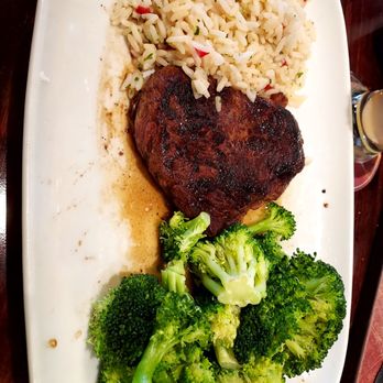 LongHorn Steakhouse - Steak, rice pilaf, broccoli - Steakhouses Near Me - Indianapolis, Indiana LongHorn Steakhouse - Steak, rice pilaf, broccoli - Steakhouses Near Me - Indianapolis, Indiana