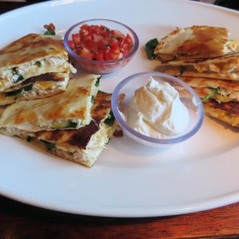 Bahama Breeze - chicken quesadilla - Bars Near Me - Wayne, New Jersey