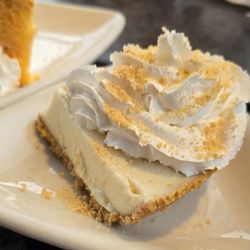 Ichabod's Dockside Bar & Grille - Key lime pie