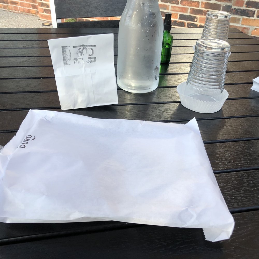 600 Kitchen & Bar - Sealed up dining essentials (napkin, silverware, and salt and pepper in the small bag) - American Near Me - Kalamazoo, Michigan
