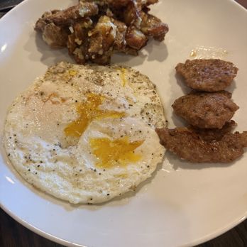 Cooper’s Hawk Winery & Restaurant - eggs, sausage and amazing potatoes - New American Near Me - Orlando, Florida