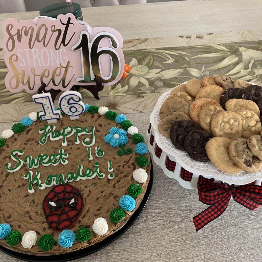 Chocolate chip cookie cake and nibblers Chocolate chip cookie cake and nibblers