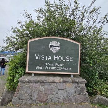 Vista House At Crown Point - Landmarks & Historical Buildings Near Me - Corbett, Oregon