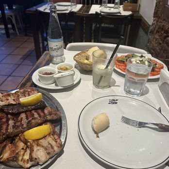 Doña Tota - Meal for 2 including Pork, Chicken, and 2 different steaks - Steakhouses Near Me - Buenos Aires, C