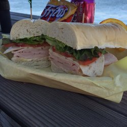 Red's Marina & Deli