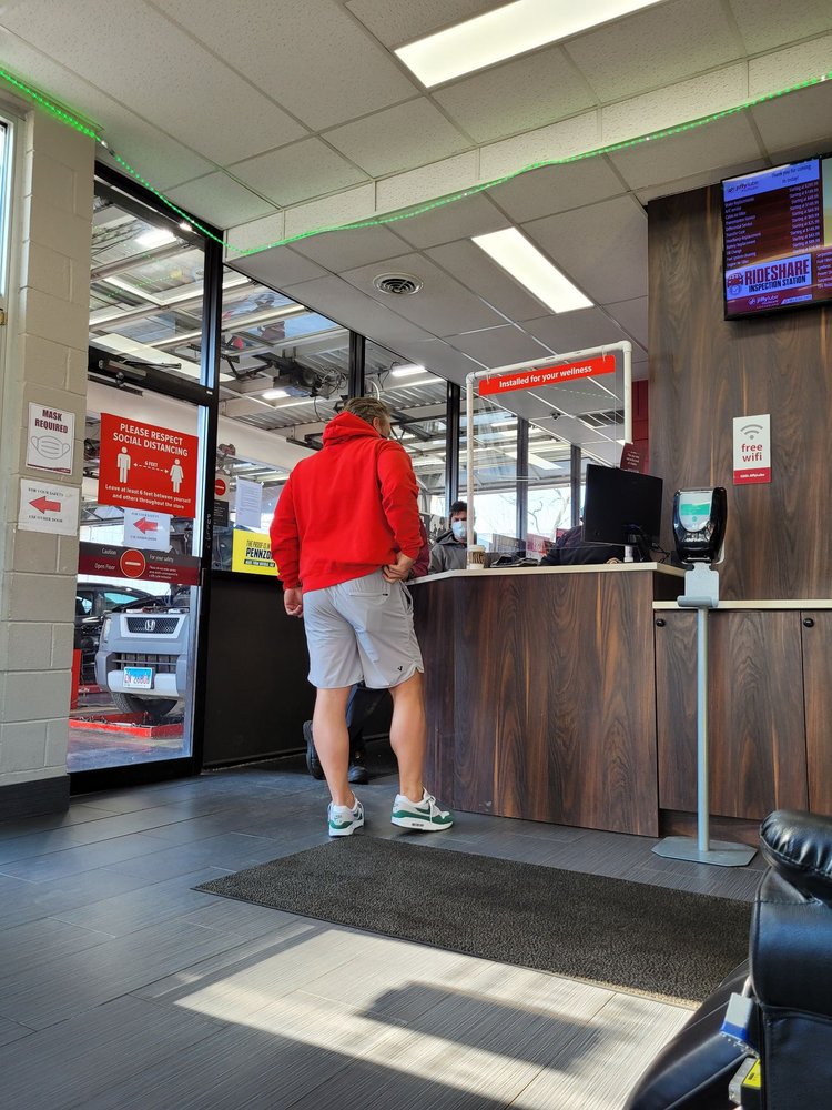 JIFFY LUBE Updated October 2024 26 Photos & 156 Reviews 2366 N