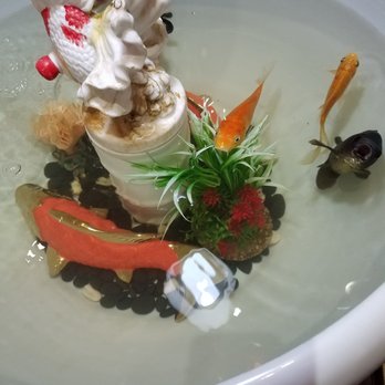 Les Pâtes Vivantes - Little fish bowl with different goldfish. - Chinese Near Me - Paris, 75