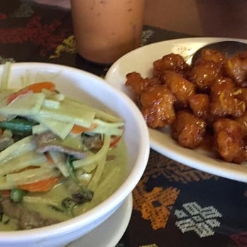 Udon Thai - Green curry with beef and Orange chicken. - Thai Near Me - Scottsdale, Arizona Udon Thai - Green curry with beef and Orange chicken. - Thai Near Me - Scottsdale, Arizona
